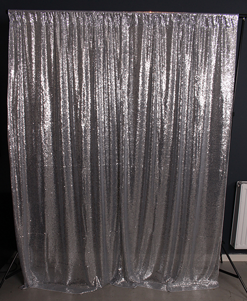 Glitterbackdrop (silver) – Glittrig backdrop (bild 1)
