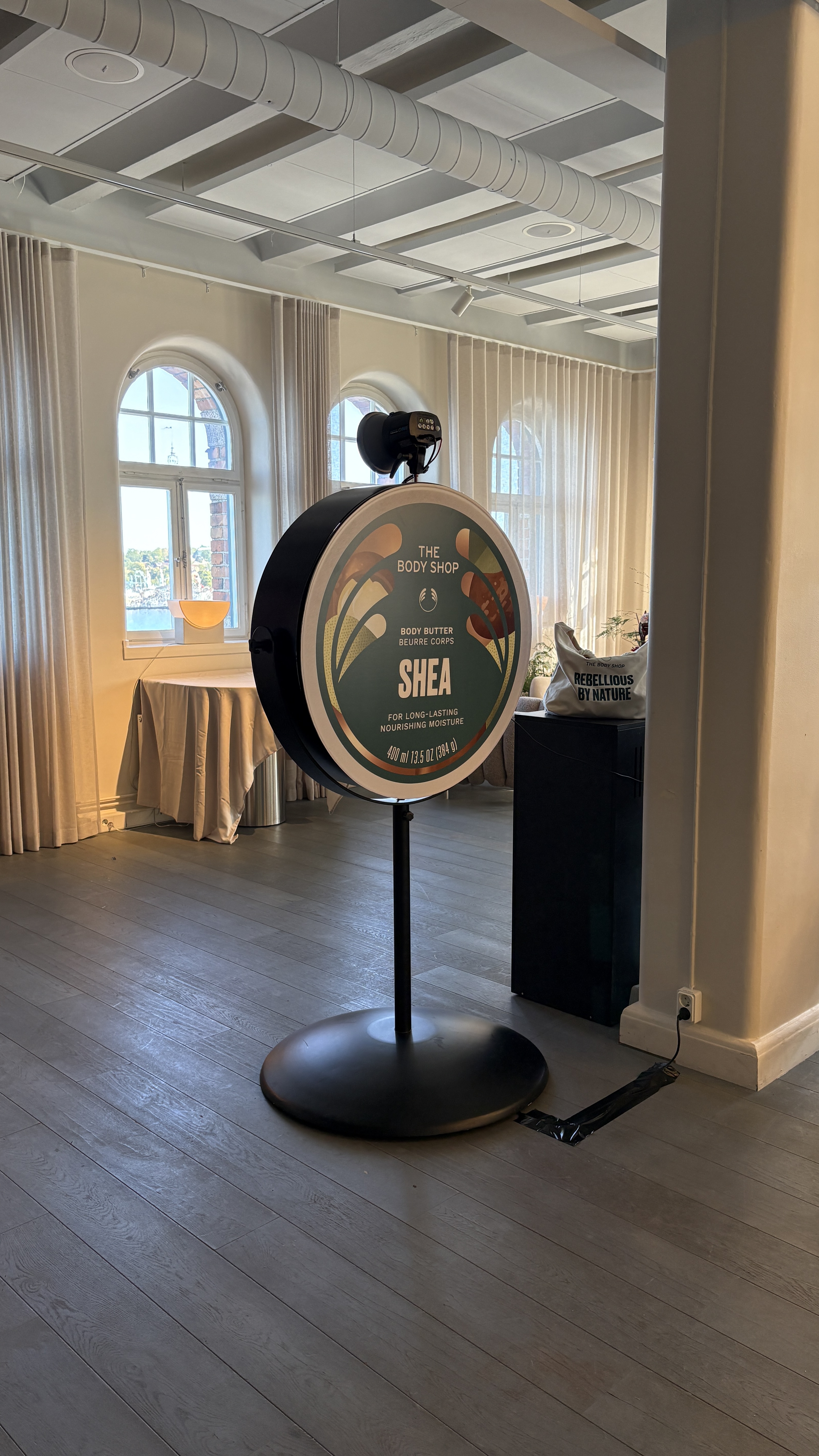 Branding Moon Mirror – Branding (bild 1)