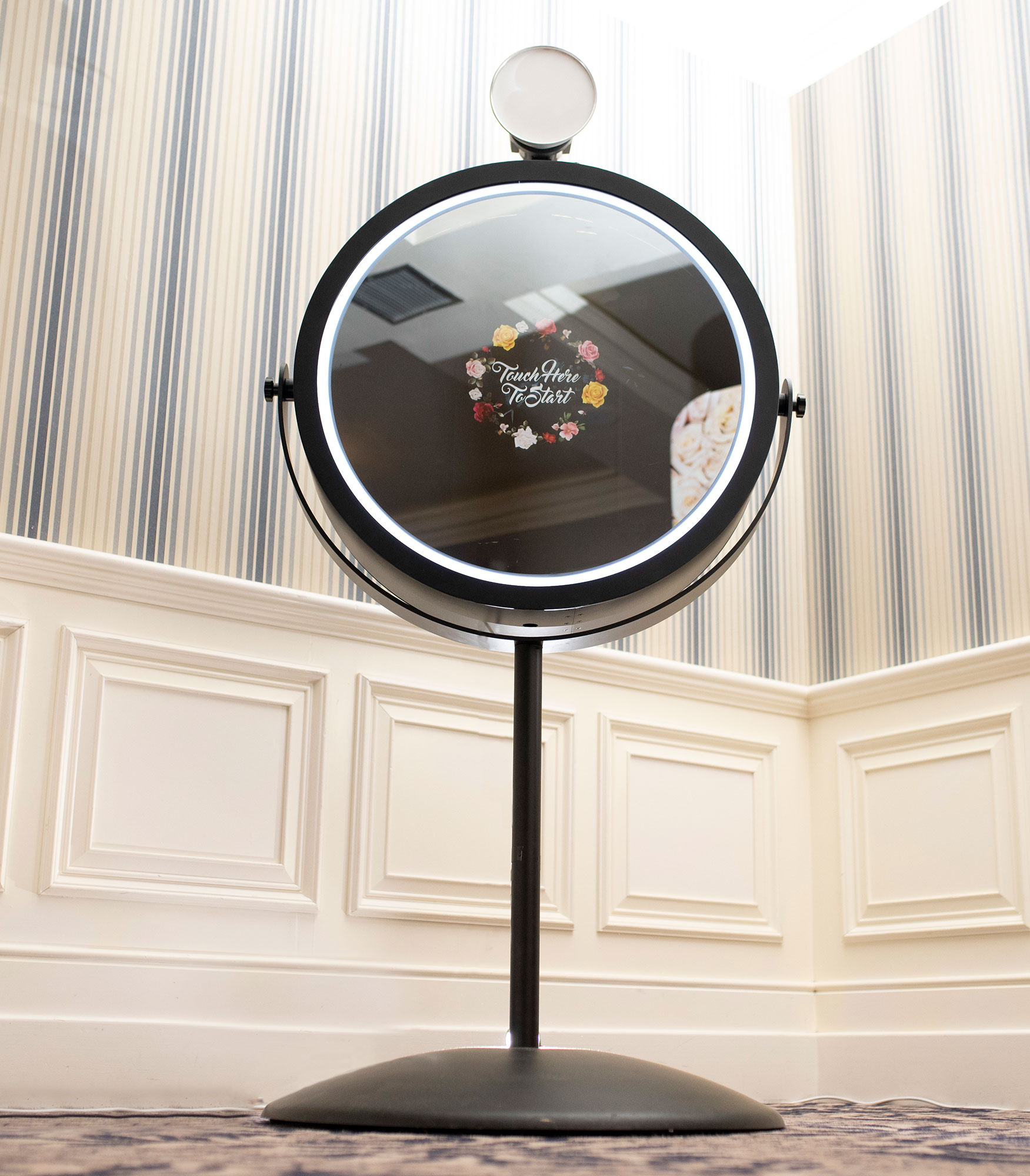 Moon Mirrror – Produkter (bild 1)
